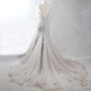 Unika Grå Chapel Train Aftonklänningar 2018 Trumpet Sjöjungfru V Hals Tyll Appliqués Halterneck Beading Pierced Afton Formella Klänningar