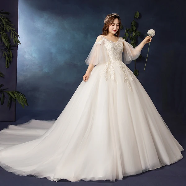 Klassisk Eleganta Vita Extra Stor Storlek Bröllopsklänningar 2019 Prinsessa Spets Tyll V-Hals Appliqués Halterneck Beading Paljetter Chapel Train