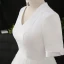 Vintage Weiß Plus Größe Brautkleider / Hochzeitskleider 2021 A Linie V-Ausschnitt Kurze Ärmel Rückenfreies Handgefertigt Kapelle-Schleppe Hochzeit