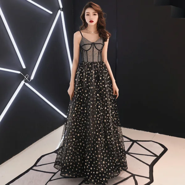 Elegante Schwarz Ballkleider 2019 A Linie Spaghettiträger Ärmellos Glanz Star Lange Rüschen Rückenfreies Festliche Kleider