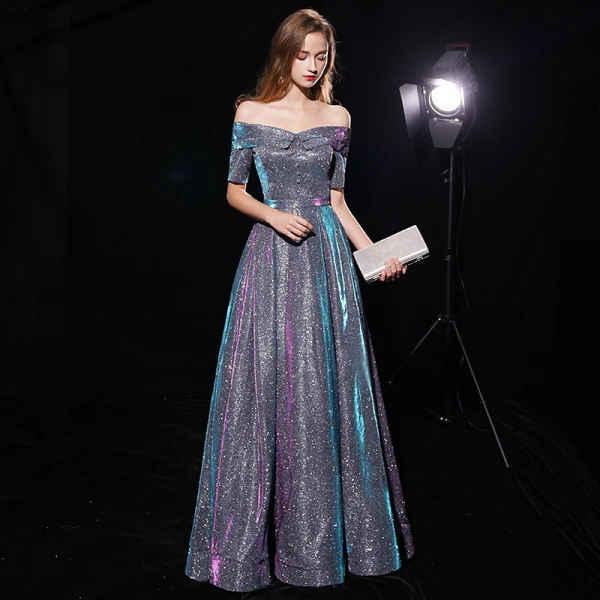 Bling Bling Multi-Färger Aftonklänningar 2019 Prinsessa Av Axeln 1/2 ärm Glittriga / Glitter Polyester Långa Ruffle Halterneck Formella Klänningar