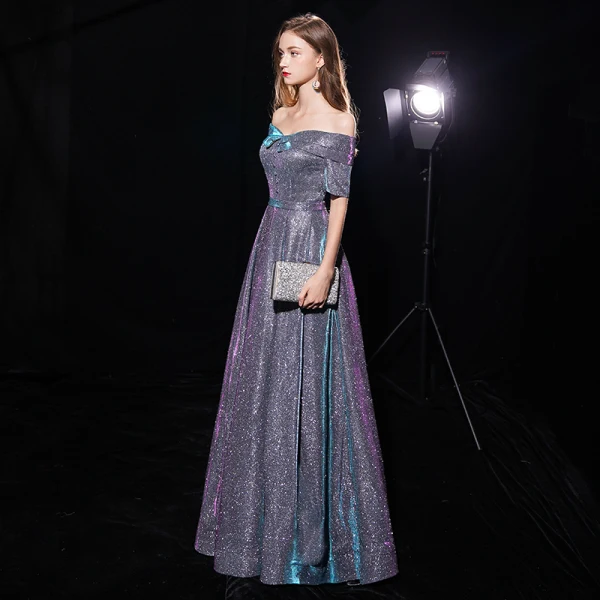 Bling Bling Multi-Färger Aftonklänningar 2019 Prinsessa Av Axeln 1/2 ärm Glittriga / Glitter Polyester Långa Ruffle Halterneck Formella Klänningar