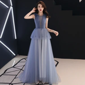 Chic Bleu Ciel Transparentes Robe De Soirée 2019 Princesse Encolure Dégagée Sans Manches Appliques Fleur Train De Balayage Volants Dos Nu Robe De Ceremonie