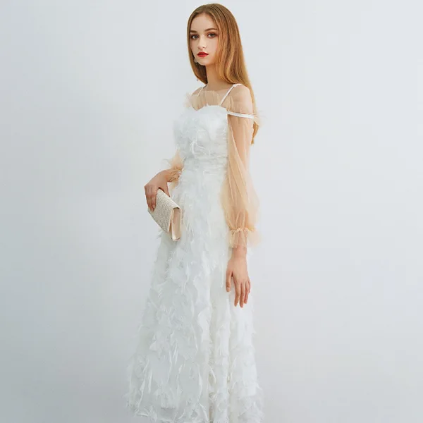 Chic / Belle Ivoire de retour Robe De Graduation 2019 Princesse De l'épaule Bretelles Spaghetti Gonflée Manches Longues Appliques En Dentelle Thé Longueur Dos Nu Robe De Ceremonie