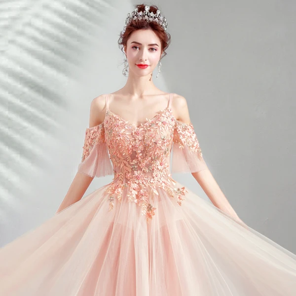 Élégant Perle Rose Robe De Soirée 2019 Princesse Bretelles Spaghetti 1/2 Manches Appliques En Dentelle Perle Faux Diamant Train De Balayage Volants Dos Nu Robe De Ceremonie