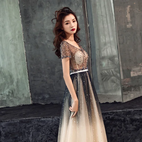 Illusion Bleu Marine Dégradé De Couleur Champagne Transparentes Robe De Bal 2019 Princesse V-Cou Manches Courtes Ceinture Perlage Glitter Tulle Longue Dos Nu Robe De Ceremonie