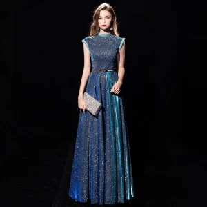 Stjernehimmelen Blekk Blå Selskapskjoler 2019 Prinsesse Høy Hals Uten Ermer Metall Sash Glitter Polyester Lange Buste Formelle Kjoler