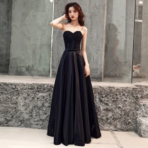 Elegant Svart Satin Selskapskjoler 2019 Prinsesse Kjæreste Uten Ermer Beading Sløyfe Sash Feie Tog Buste Ryggløse Formelle Kjoler