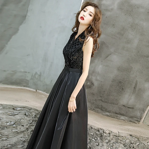 Abordable Noire Robe De Soirée 2019 Princesse V-Cou Sans Manches Ceinture Glitter Paillettes Longue Volants Robe De Ceremonie
