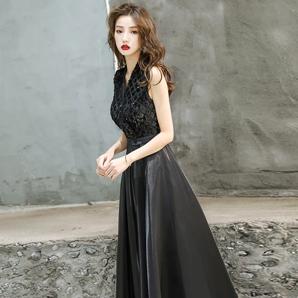 Abordable Noire Robe De Soirée 2019 Princesse V-Cou Sans Manches Ceinture Glitter Paillettes Longue Volants Robe De Ceremonie