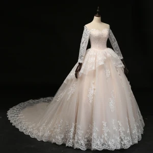 Abordable Champagne Robe De Mariée 2018 Robe Boule Encolure Dégagée Manches Longues Transparentes Appliques En Dentelle Perle Volants Royal Train