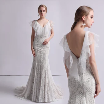 Chic Belle Champagne Dentelle Robe De Mariée 2019 Trompette Sirène V Cou Sans Manches Dos Nu Train De Balayage Volants