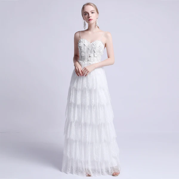 Simple Ivoire Robe De Mariée 2019 Princesse Bretelles Spaghetti Sans Manches Dos Nu Appliques En Dentelle Perle Longue Volants en Cascade