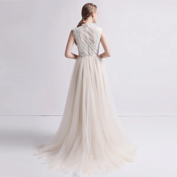 Vintage / Retro Champagne Wedding Dresses 2019 A-Line / Princess High Neck Sleeveless Appliques Lace Sweep Train Ruffle