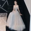 Elegante Champagner Grau Abendkleider 2019 A Linie Off Shoulder Kurze Ärmel Perlenstickerei Stoffgürtel Lange Rüschen Rückenfreies Festliche Kleider