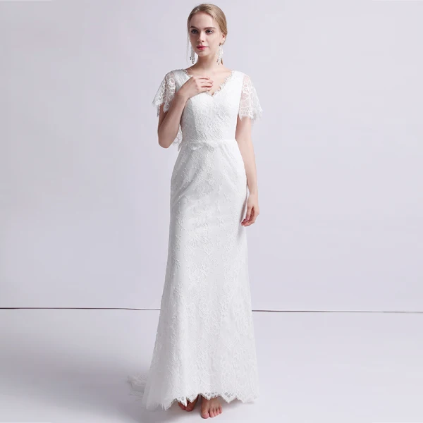 Edles Ivory / Creme Spitze Brautkleider / Hochzeitskleider 2019 Meerjungfrau V-Ausschnitt Kurze Ärmel Sweep / Pinsel Zug Rüschen