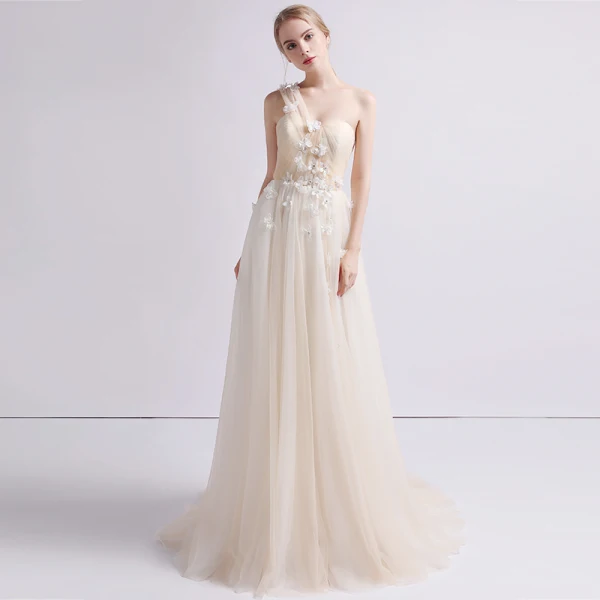 Romantisch Champagner Strand Brautkleider / Hochzeitskleider 2019 A Linie One-Shoulder Ärmellos Rückenfreies Schmetterling Applikationen Spitze Perlenstickerei Sweep / Pinsel Zug Rüschen