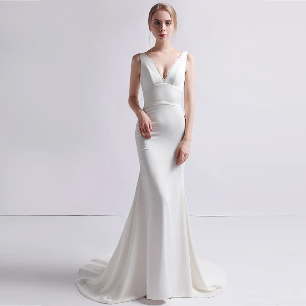 Simple Ivoire Satin Robe De Mariée 2019 Trompette / Sirène V-Cou Sans Manches Dos Nu Train De Balayage Volants
