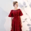 Chic / Belle Bordeaux Dentelle Robe De Soirée 2018 Empire Encolure Dégagée Manches Courtes Transparentes Appliques Fleur Faux Diamant Train De Balayage Volants Dos Nu Robe De Ceremonie