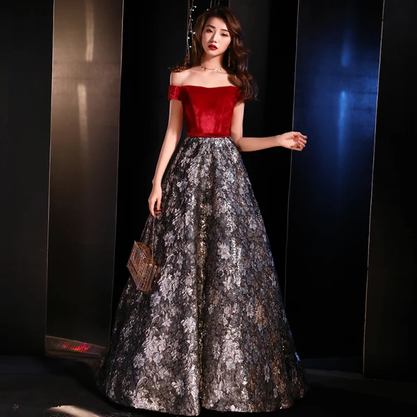 Modern / Fashion Red Evening Dresses  2019 A-Line / Princess Off-The-Shoulder Short Sleeve Embroidered Flower Sweep Train Ruffle Backless Formal Dresses