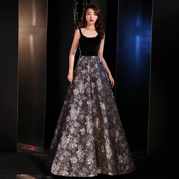 Moderne / Mode Noire Robe De Soirée 2019 Princesse épaules Sans Manches Brodé Fleur Train De Balayage Volants Dos Nu Robe De Ceremonie