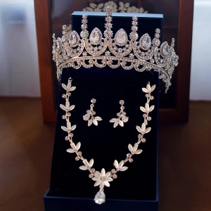 Luxe Argenté Tiare Un Collier Boucles D 039 Oreilles 2019 Métal Faux Diamant Bijoux Mariage Accessorize