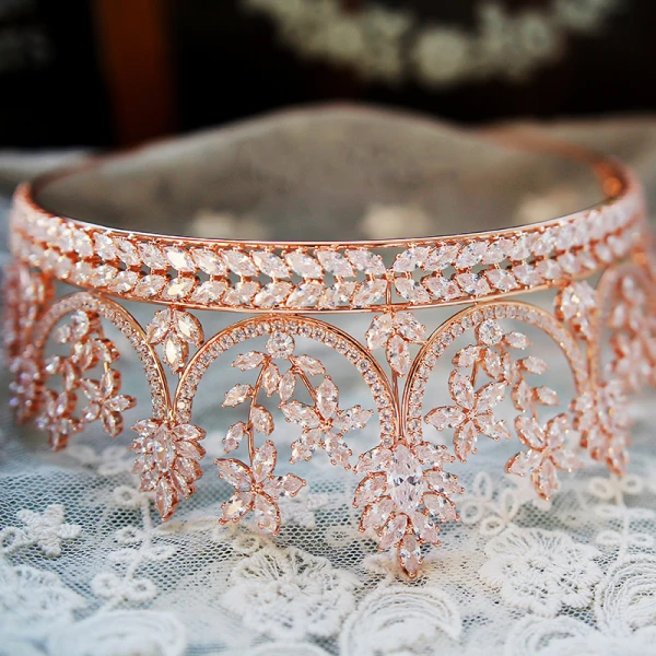 Lyx Guld Rhinestone Tiara Tillbehör 2019 Metall Brud Huvudbonad