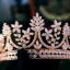 Lyx Guld Rhinestone Tiara Tillbehör 2019 Metall Brud Huvudbonad