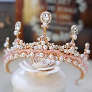 Vintage Guld Tiara 2019 Metall Pärla Kristall Rhinestone Brud Huvudbonad