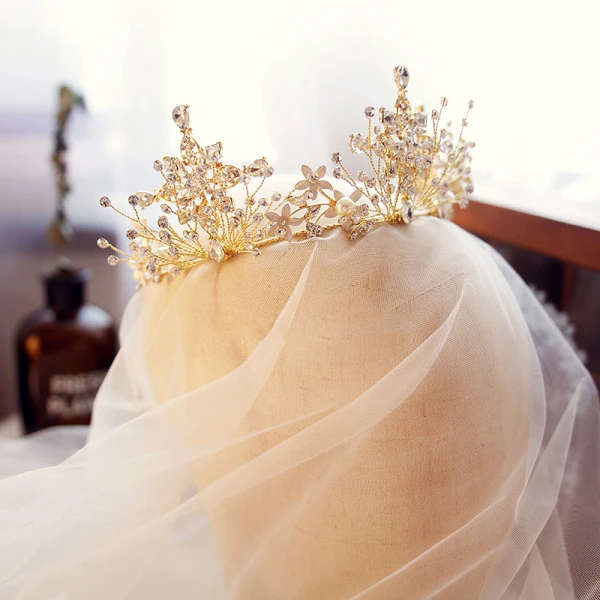Proste / Simple Złote Tiara Akcesoria 2019 Metal Rhinestone Ozdoby Do Włosów Ślubne