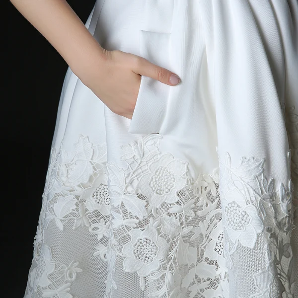Modern / Fashion Ivory Wedding Dresses 2018 A-Line / Princess V-Neck Sleeveless Backless Ruffle Court Train