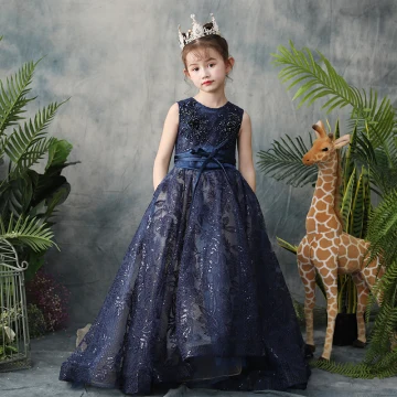 Chic Bleu Marine Robe Ceremonie Fille 2019 Princesse Encolure Dégagée Sans Manches Plumes Appliques En Dentelle Perlage Glitter Paillettes Ceinture Détachable Watteau Train Volants Robe Pour Mariage