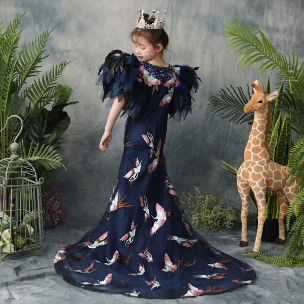 Stunning Navy Blue Flower Girl Dresses 2019 Trumpet / Mermaid Scoop Neck Sleeveless Feather Beading Embroidered Sweep Train Wedding Party Dresses