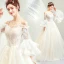 Abordable Champagne Robe De Mariée 2019 Princesse De l'épaule Bretelles Spaghetti Manches de cloche Dos Nu Appliques En Dentelle Perlage Train De Balayage Volants