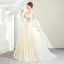 Abordable Champagne Robe De Mariée 2019 Princesse De l'épaule Bretelles Spaghetti Manches de cloche Dos Nu Appliques En Dentelle Perlage Train De Balayage Volants