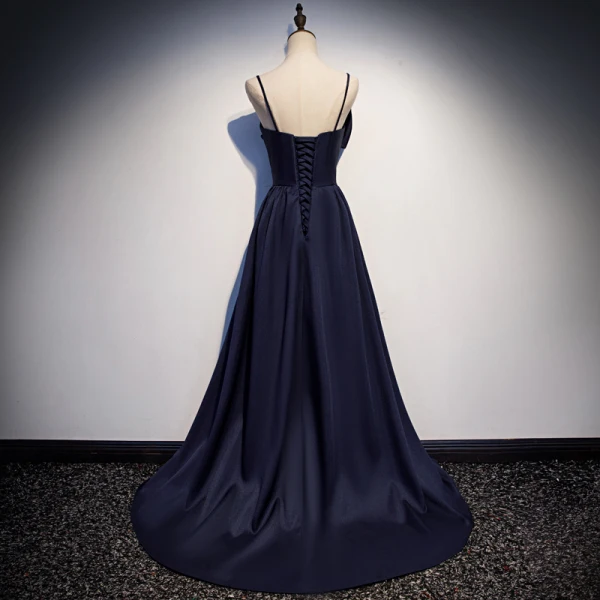 Schlicht Marineblau Satin Abendkleider 2019 A Linie Spaghettiträger Ärmellos Hof-Schleppe Rüschen Rückenfreies Festliche Kleider