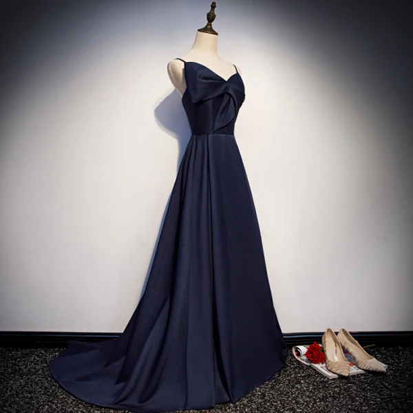 Schlicht Marineblau Satin Abendkleider 2019 A Linie Spaghettiträger Ärmellos Hof-Schleppe Rüschen Rückenfreies Festliche Kleider