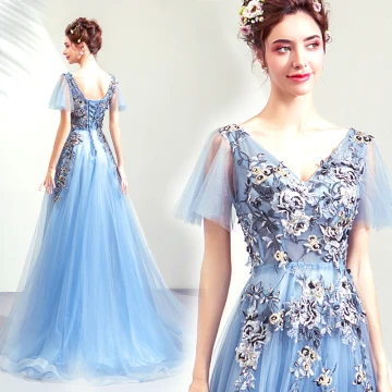 Fine Himmelen Blå Selskapskjoler 2019 Prinsesse V Hals Korte Ermer Appliques Blonder Beading Feie Tog Buste Ryggløse Formelle Kjoler