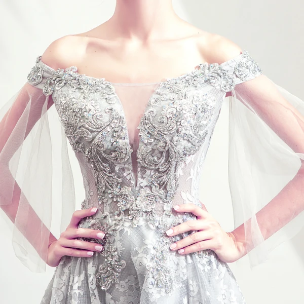 Illusion Gris Transparentes Robe De Soirée 2019 Princesse De l'épaule 3/4 Manches Appliques En Dentelle Perlage Paillettes Longue Volants Dos Nu Robe De Ceremonie