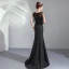 Élégant Noire Transparentes Robe De Soirée 2019 Trompette / Sirène Encolure Dégagée Sans Manches Perlage Gland Train De Balayage Volants Robe De Ceremonie