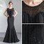 Élégant Noire Transparentes Robe De Soirée 2019 Trompette / Sirène Encolure Dégagée Sans Manches Perlage Gland Train De Balayage Volants Robe De Ceremonie