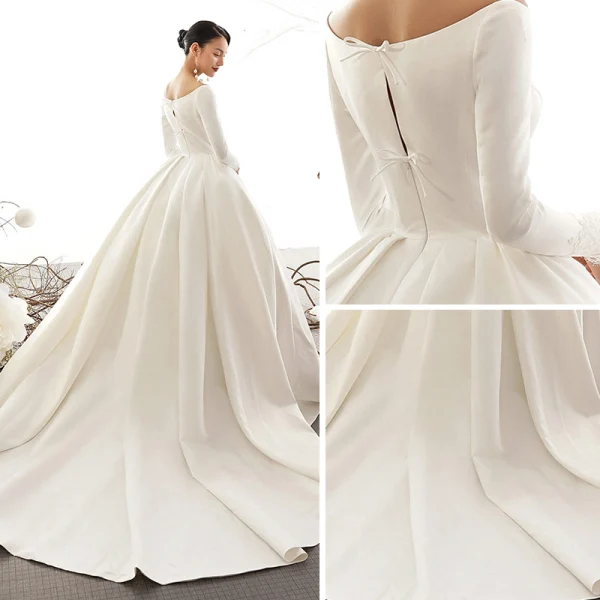 Vintage / Retro Ivory Satin Wedding Dresses 2019 Ball Gown Scoop Neck Short Sleeve Chapel Train Ruffle