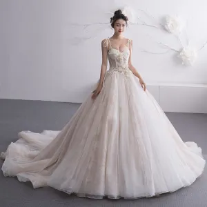 Elegante Champagner Brautkleider Hochzeitskleider 2019 A Linie Spaghettiträger Ärmellos Rückenfreies Perlenstickerei Kapelle Schleppe Rüschen