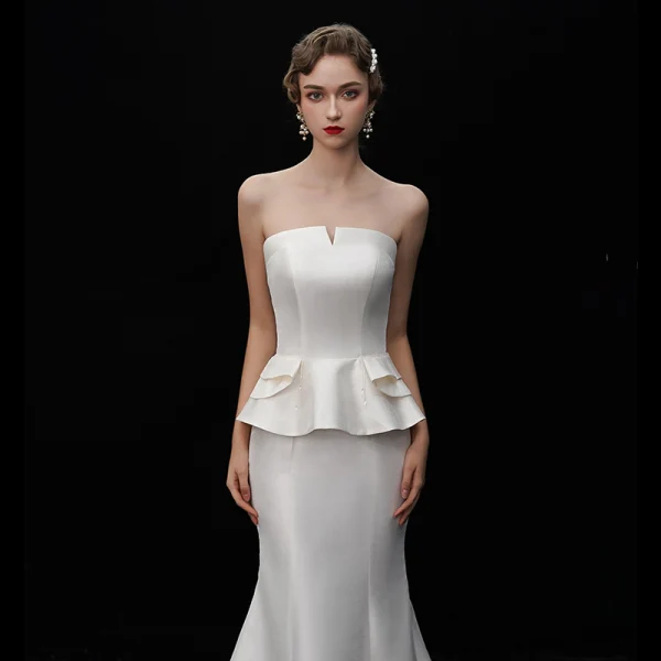Modest / Simple Ivory Satin Wedding Dresses 2019 Trumpet / Mermaid Strapless Sleeveless Backless Floor-Length / Long Ruffle