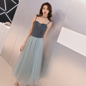 Abordable Bleu D 039 Encre De Retour Robe De Graduation 2019 Princesse Bretelles Spaghetti Sans Manches Thé Longueur Volants Dos Nu Robe De Ceremonie