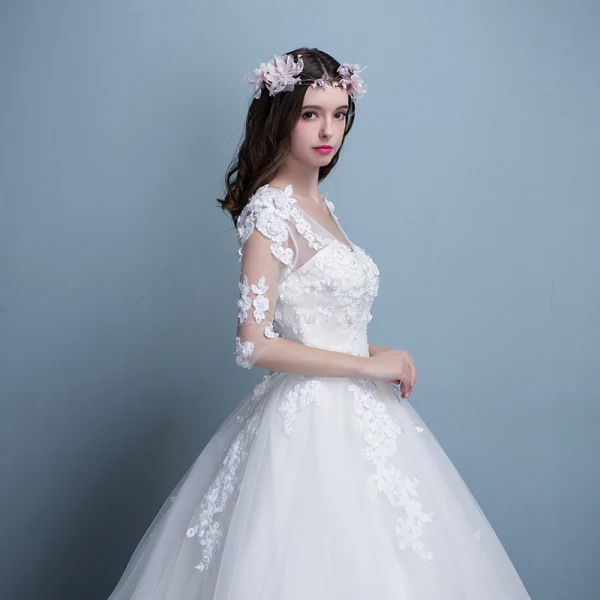 Abordable Église Robe De Mariée 2017 En Dentelle Appliques Faux Diamant Perle Volants en Cascade Dos Nu V-Cou 1/2 Manches Longue Blanche Robe Boule