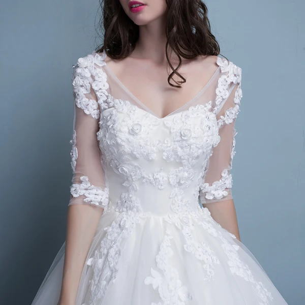 Abordable Église Robe De Mariée 2017 En Dentelle Appliques Faux Diamant Perle Volants en Cascade Dos Nu V-Cou 1/2 Manches Longue Blanche Robe Boule