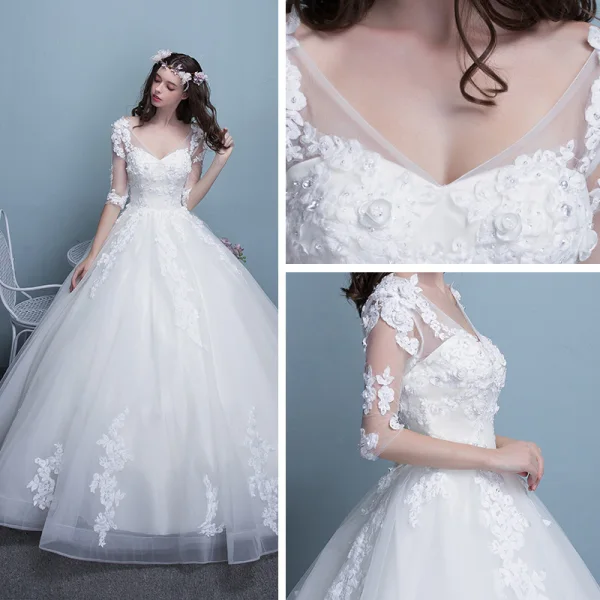 Abordable Église Robe De Mariée 2017 En Dentelle Appliques Faux Diamant Perle Volants en Cascade Dos Nu V-Cou 1/2 Manches Longue Blanche Robe Boule