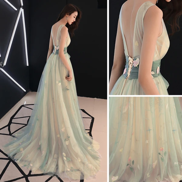 Fée Des Fleurs Vert Cendré Transparentes Robe De Soirée 2019 Princesse V-Cou Sans Manches Appliques En Dentelle Noeud Ceinture Train De Balayage Volants Dos Nu