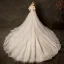 Prisvärd Elfenben Bröllopsklänningar 2019 Balklänning Av Axeln Korta ärm Halterneck Appliqués Spets Paljetter Beading Cathedral Train Ruffle